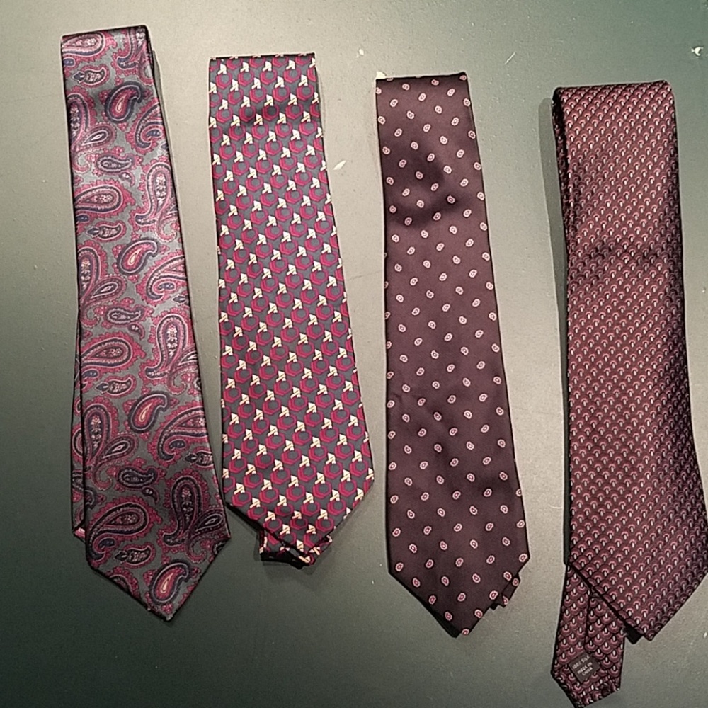 Set of 4 silk ties